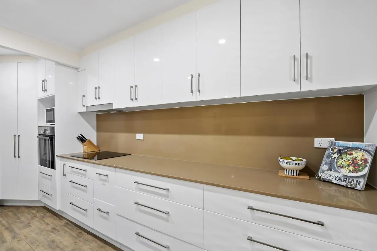 Regency 3 Bedroom Central Town House Mooloolaba Appartement