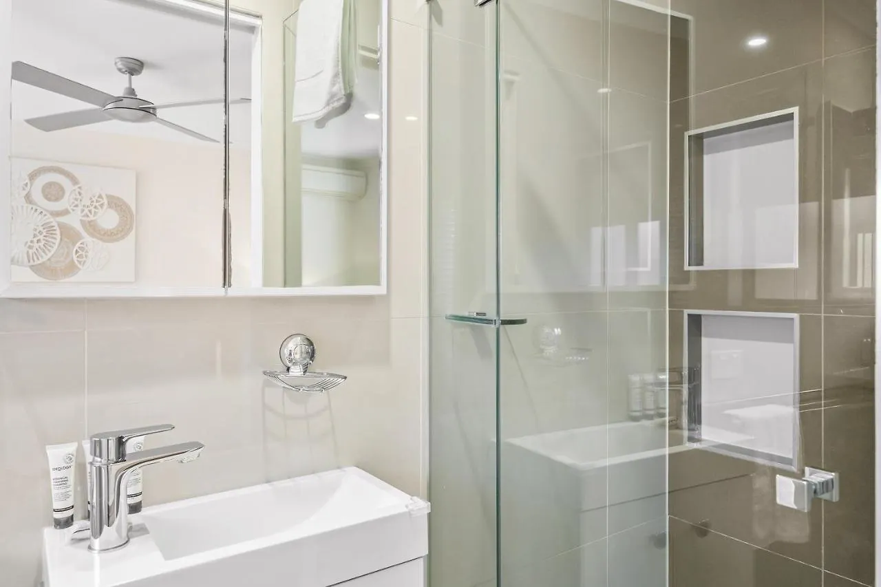 Regency 3 Bedroom Central Town House Mooloolaba 0*,  Austrálie